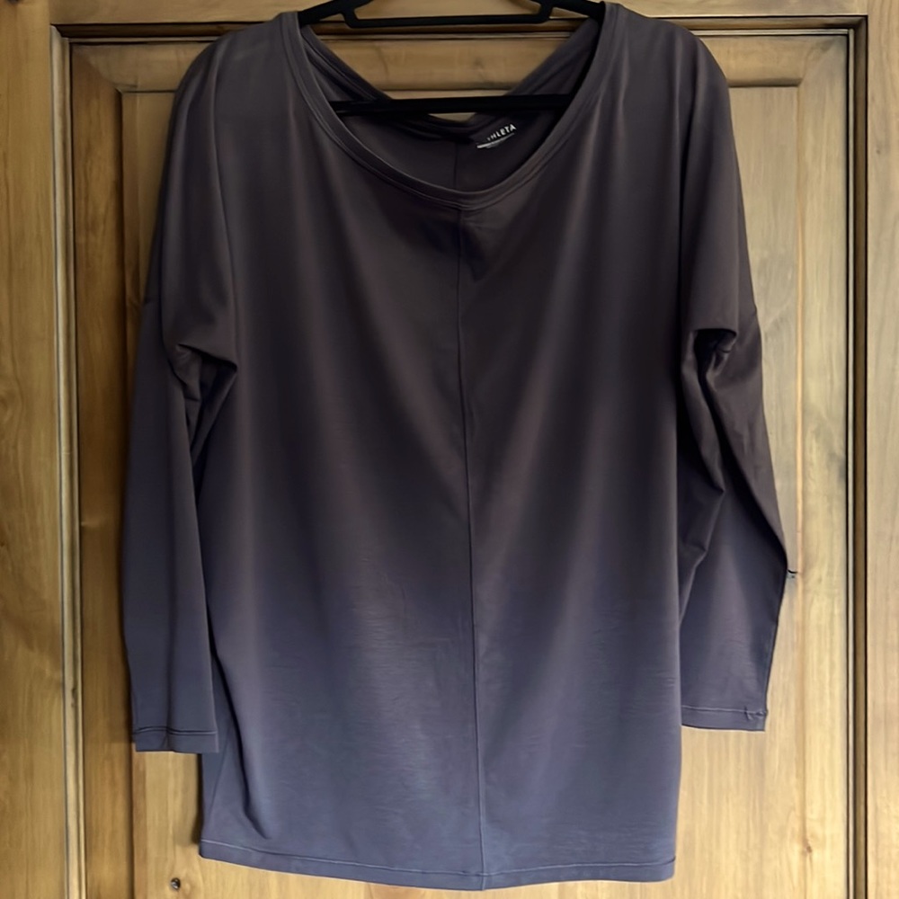 Athleta Barr top in plum size medium